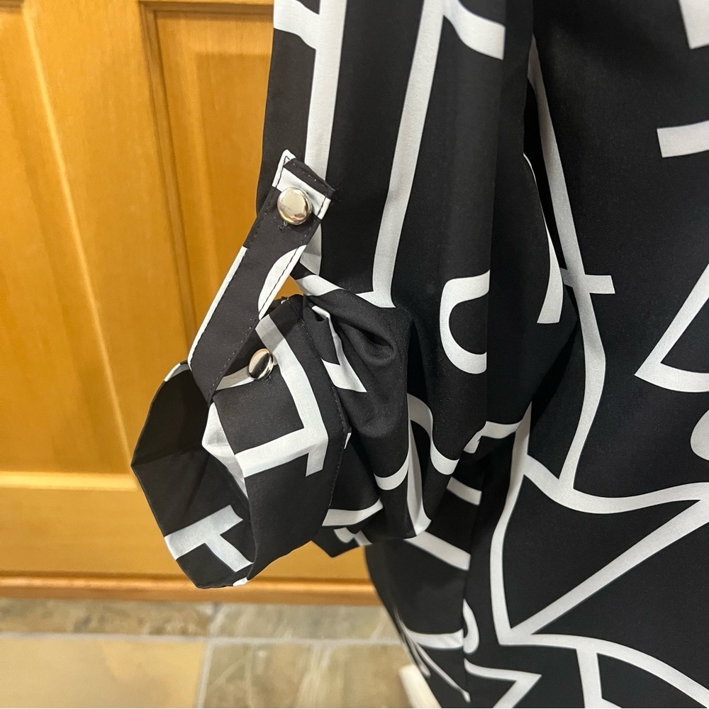 Black and White Geometric Button-Up Shirt - Picture 9 of 12